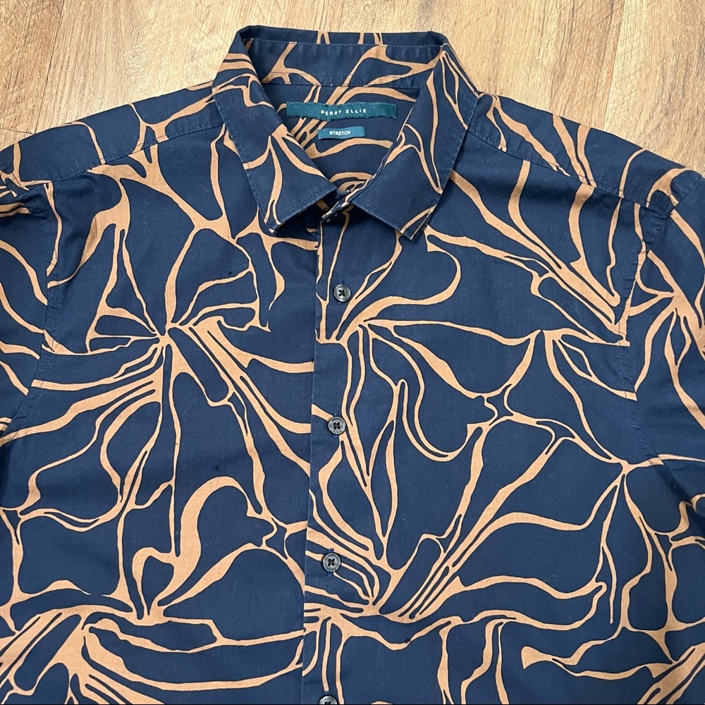 Perry Ellis Navy Short Sleeve Button Front Shirt - Picture 3 of 9